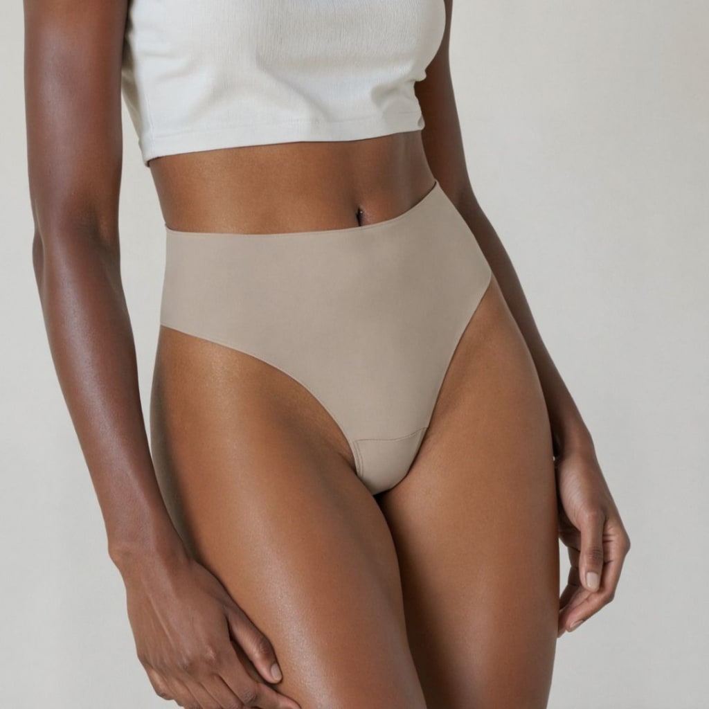 Hide & Sleek Thong